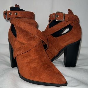 Brand new Miss Lola ankle boots